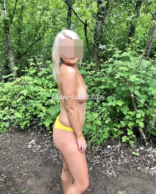 Rencontre milf exhibitionniste pour un plan cul en plein air à Saint Médard en Jalles